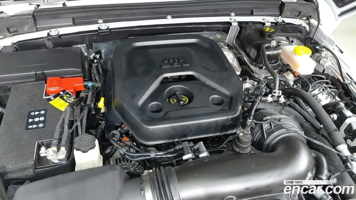 Jeep Wrangler — фото 10
