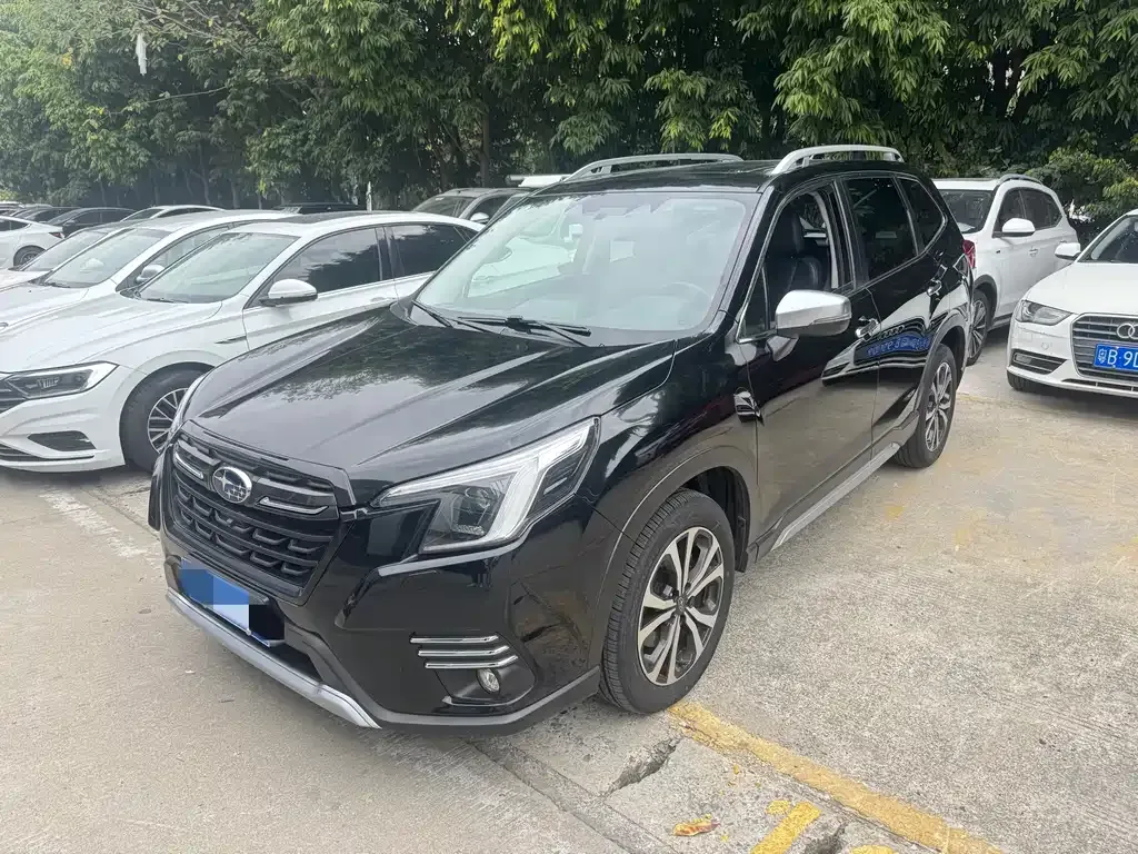 Subaru Forester — фото 1