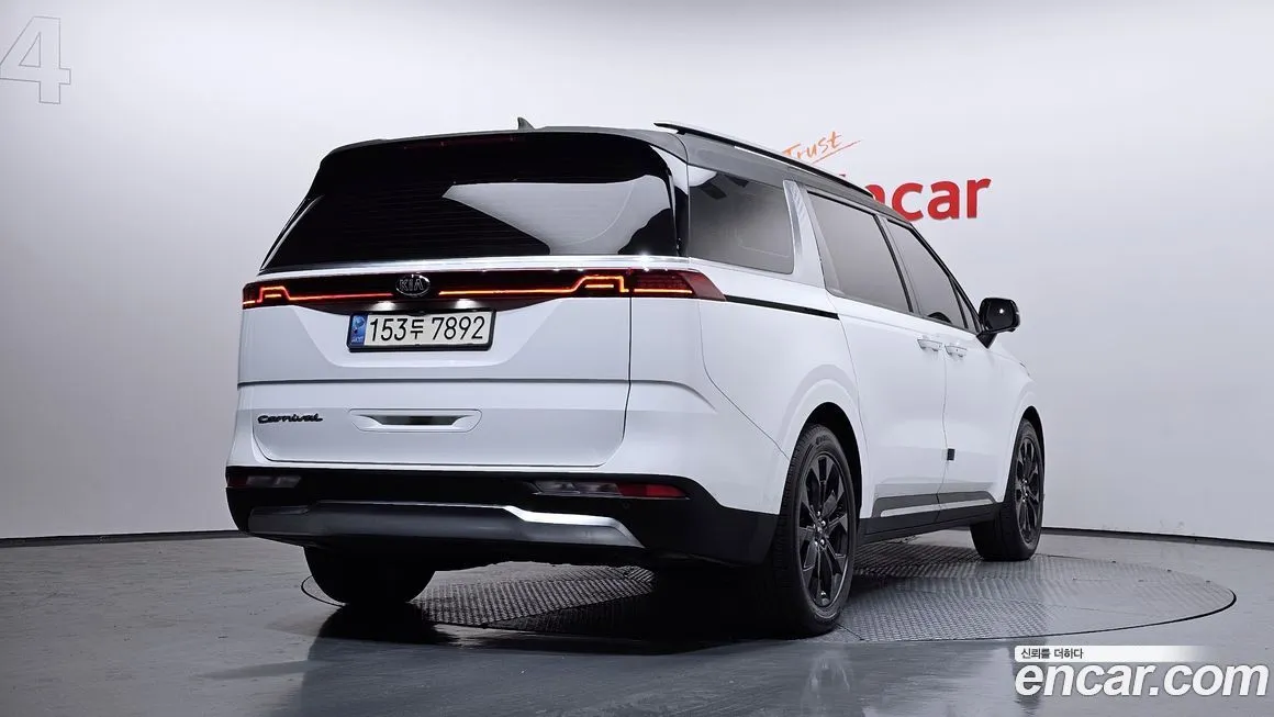 Kia Carnival — фото 2