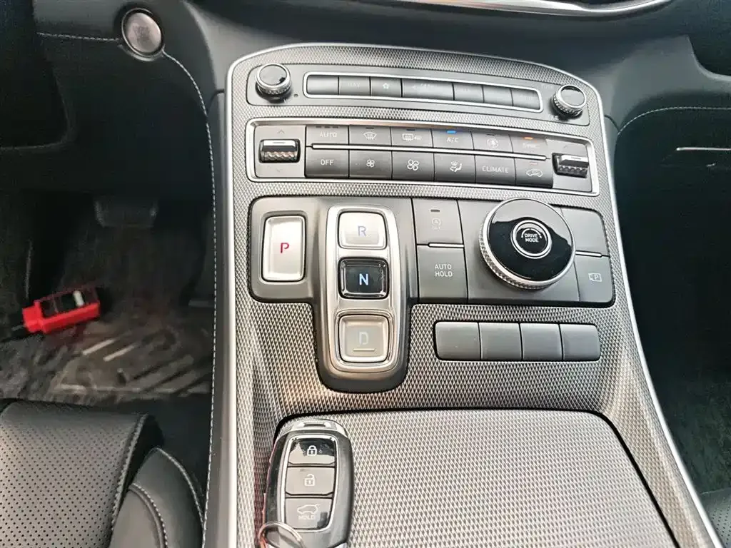 Hyundai Santa Fe — фото 8