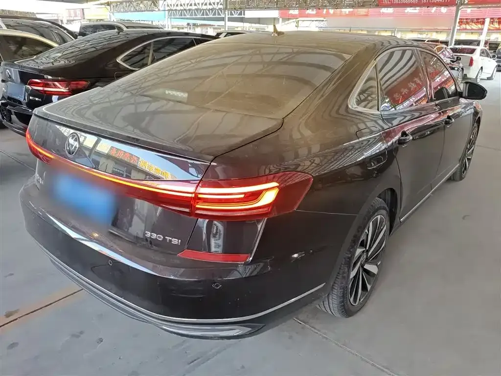 Volkswagen Passat — фото 7
