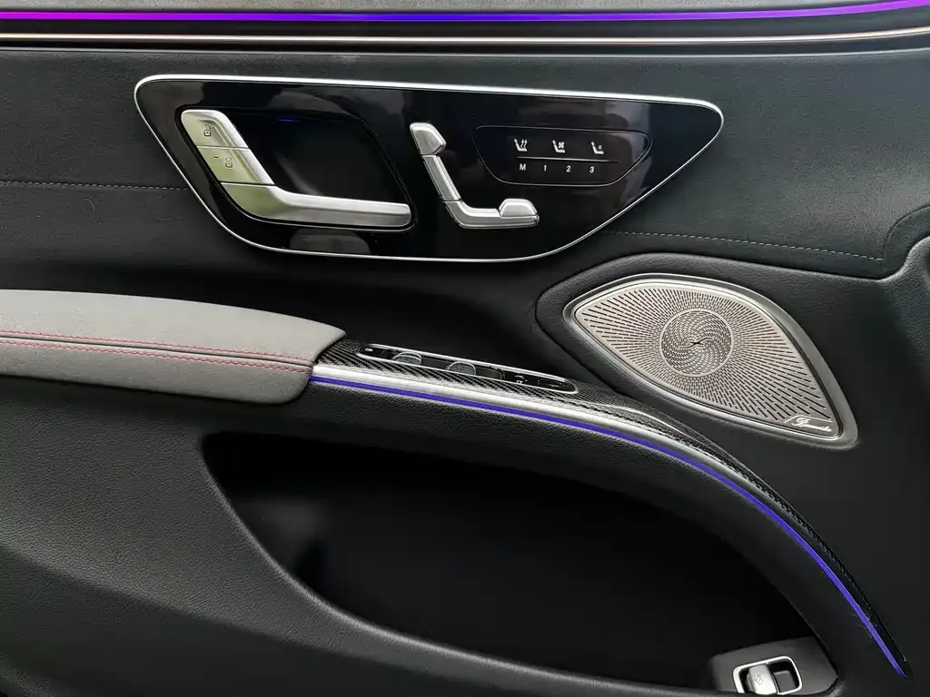 Mercedes-Benz EQS AMG — фото 3