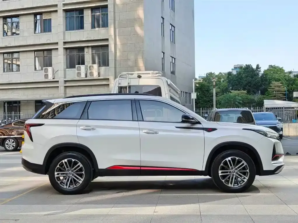 Changan CS75PLUS — фото 2