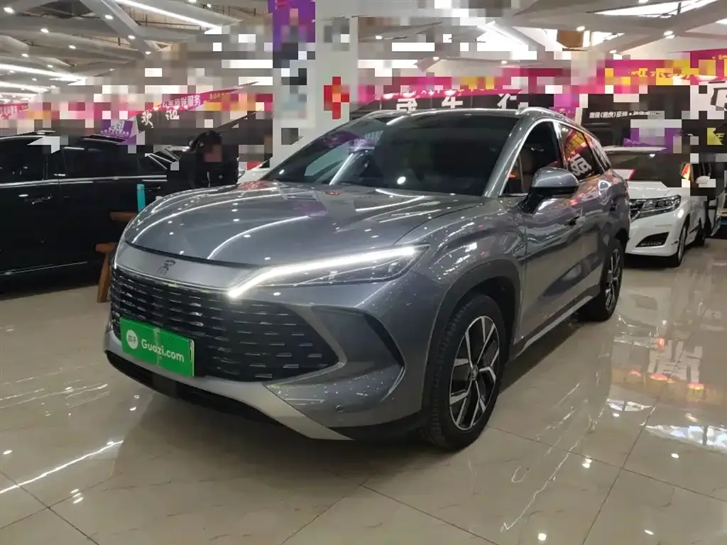 BYD L DM-i — фото 1