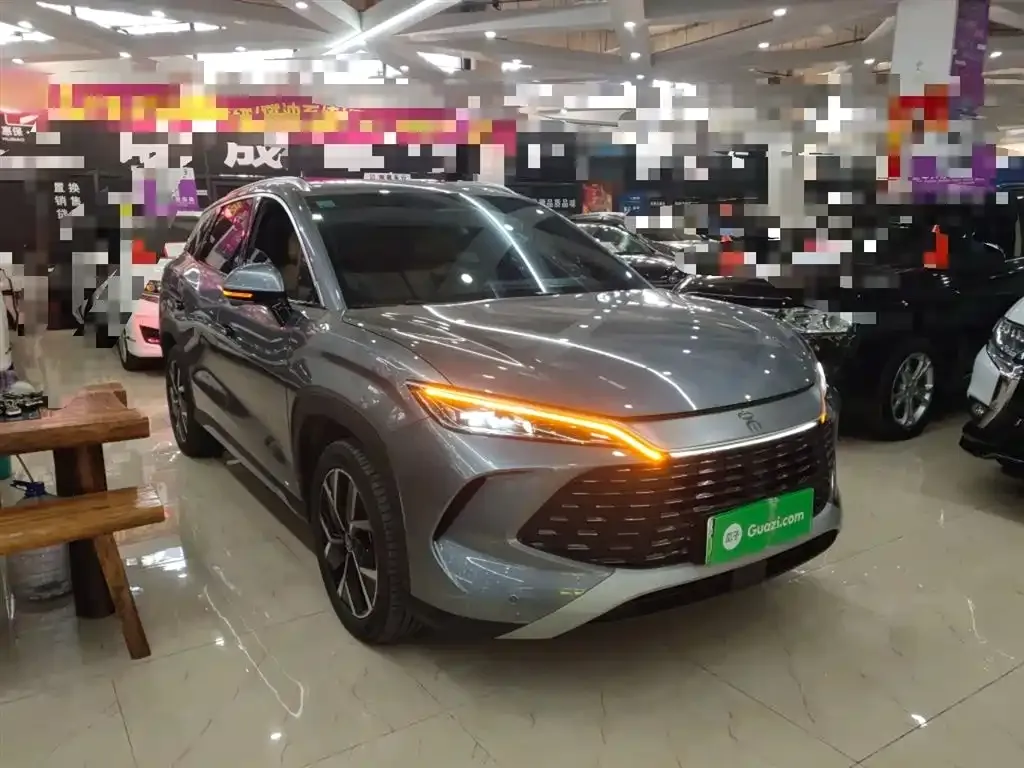 BYD L DM-i — фото 4