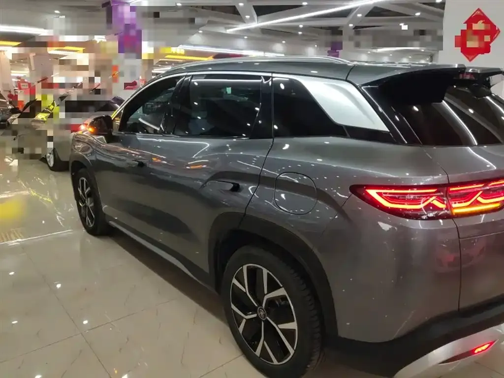 BYD L DM-i — фото 6