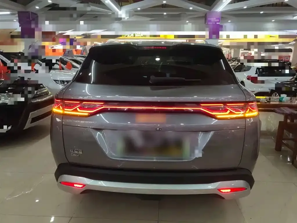 BYD L DM-i — фото 2