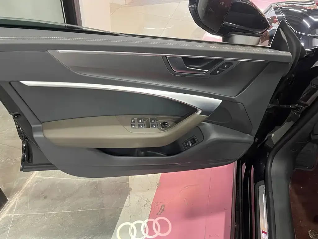 Audi A7L — фото 4