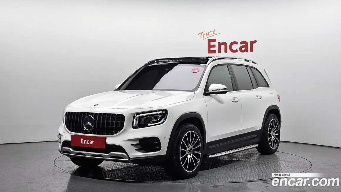 Mercedes-Benz GLB-Class — фото 1