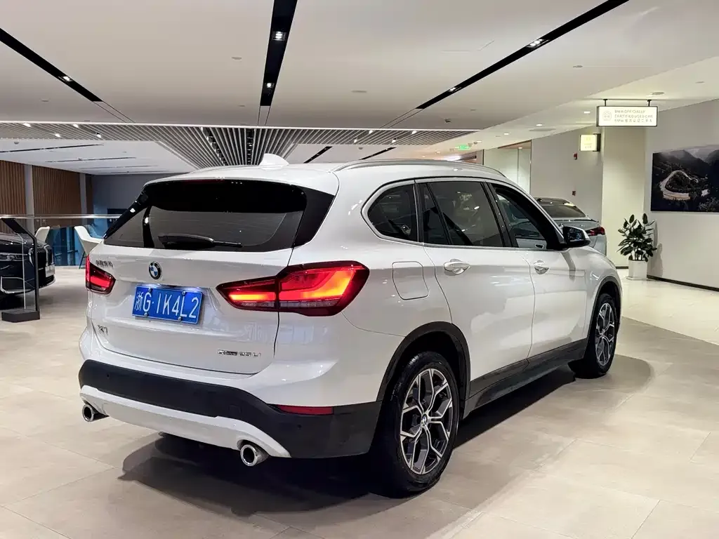BMW X1 — фото 2