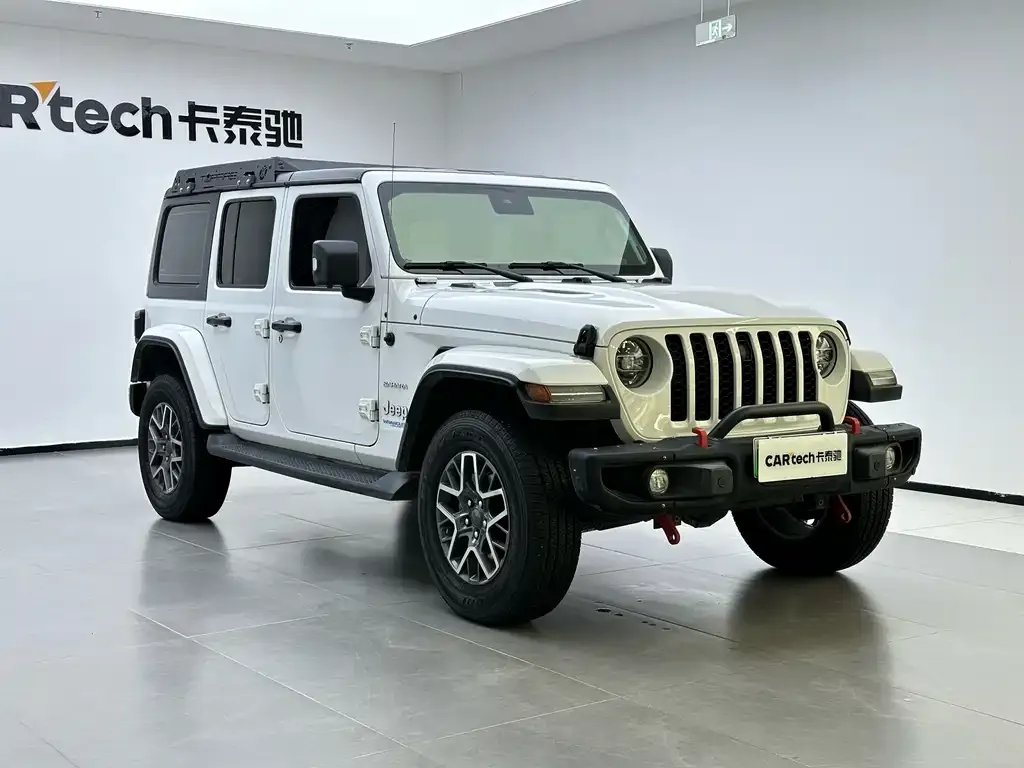Jeep Wrangler PHEV — фото 3