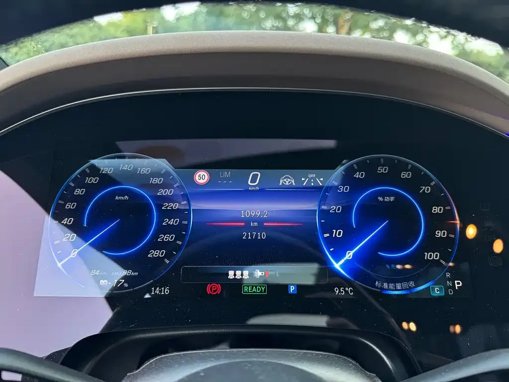 Mercedes-Benz EQS AMG — фото 7