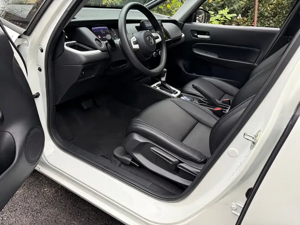 Honda Fit — фото 10