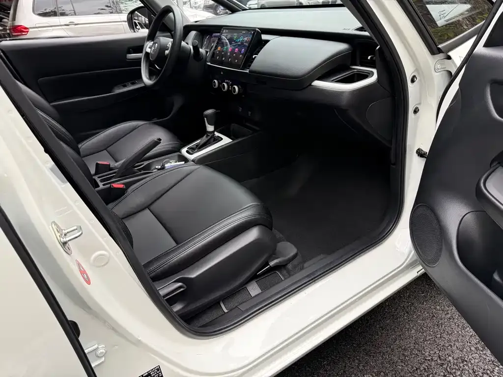 Honda Fit — фото 4