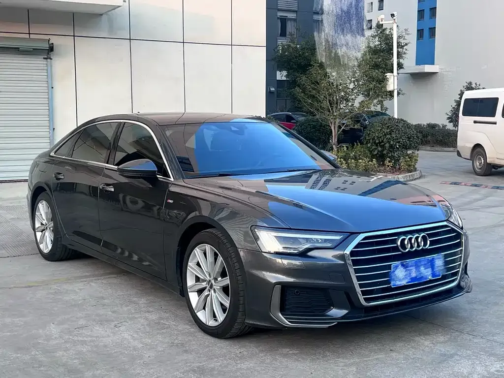 Audi A6L — фото 2