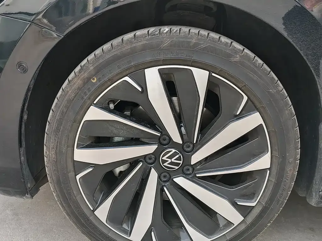 Volkswagen Passat — фото 7
