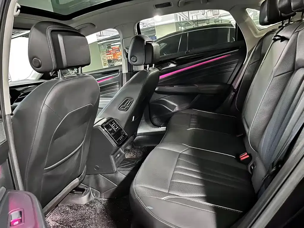 Volkswagen Passat — фото 7