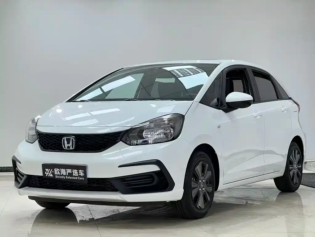 Honda Fit — фото 1