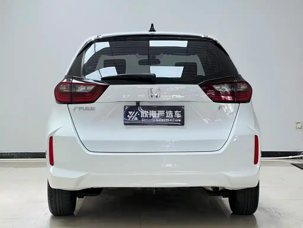 Honda Fit — фото 6