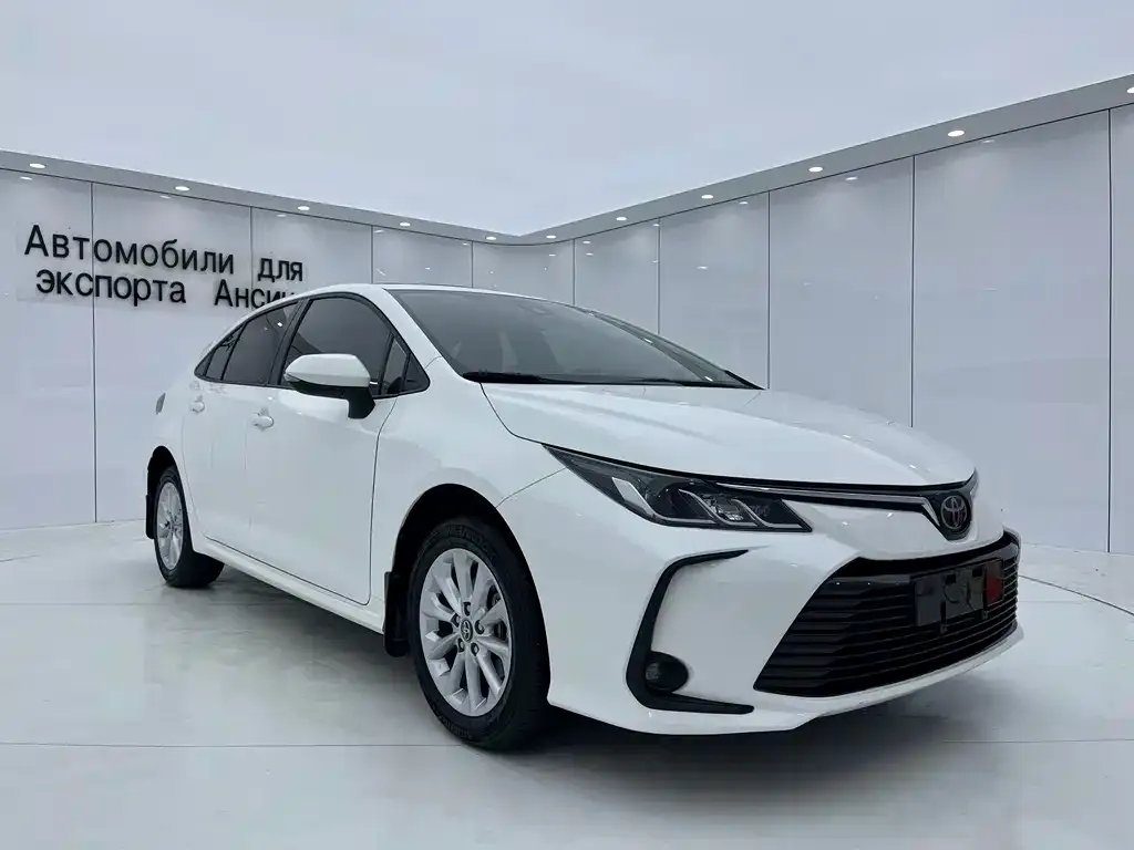 Toyota Corolla — фото 8