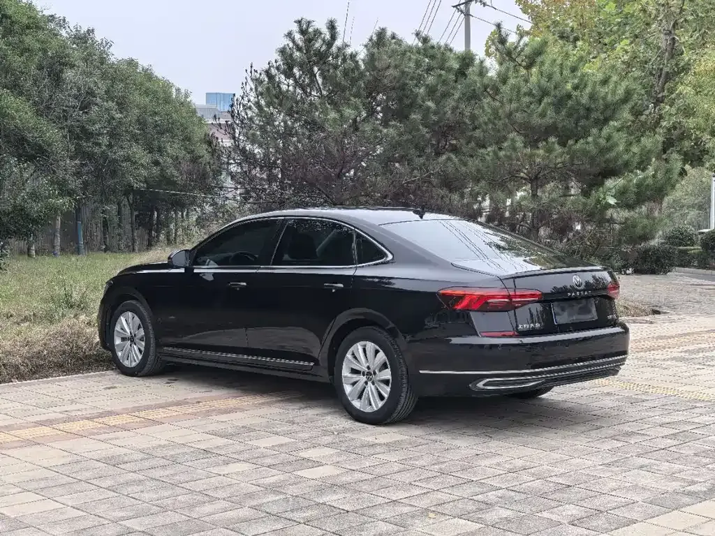 Volkswagen Passat — фото 2