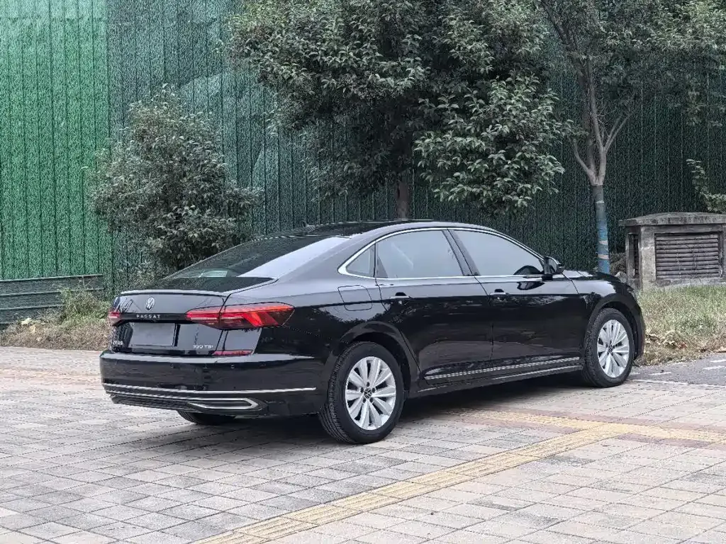 Volkswagen Passat — фото 4