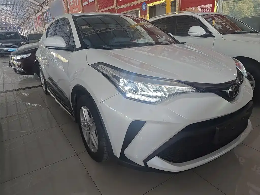Toyota C-HR — фото 5
