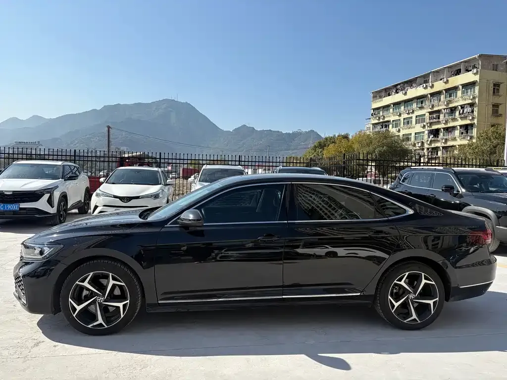 Volkswagen Passat — фото 4