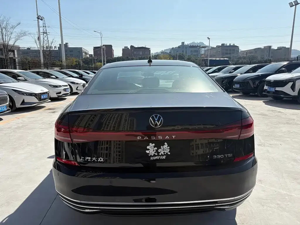 Volkswagen Passat — фото 3