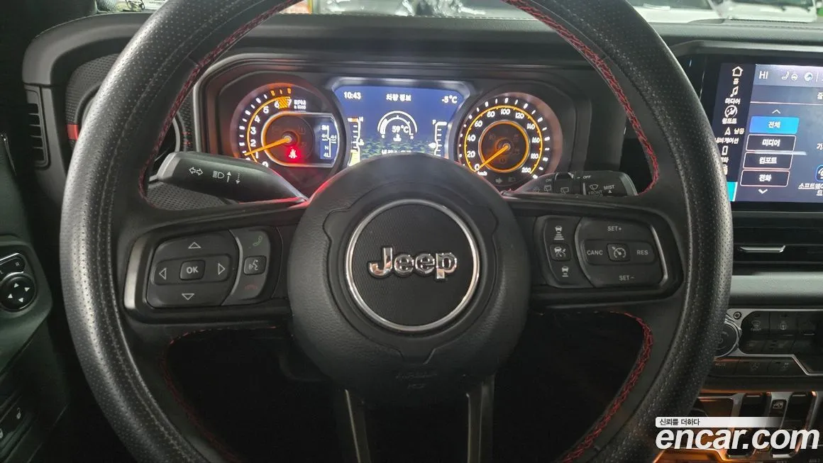 Jeep Wrangler — фото 6