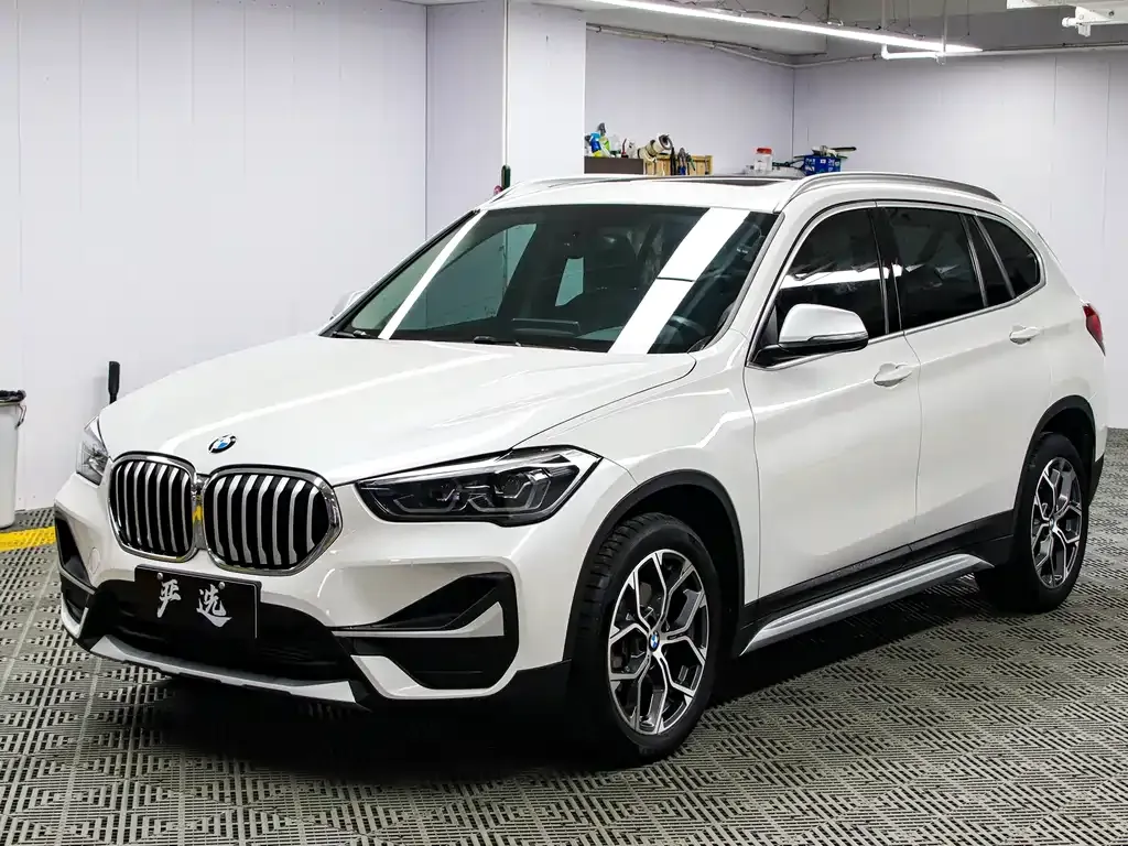 BMW X1 — фото 1