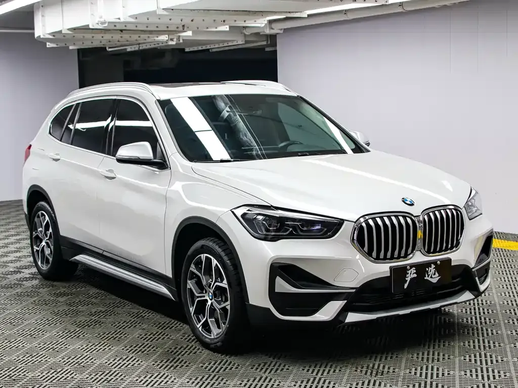 BMW X1 — фото 8