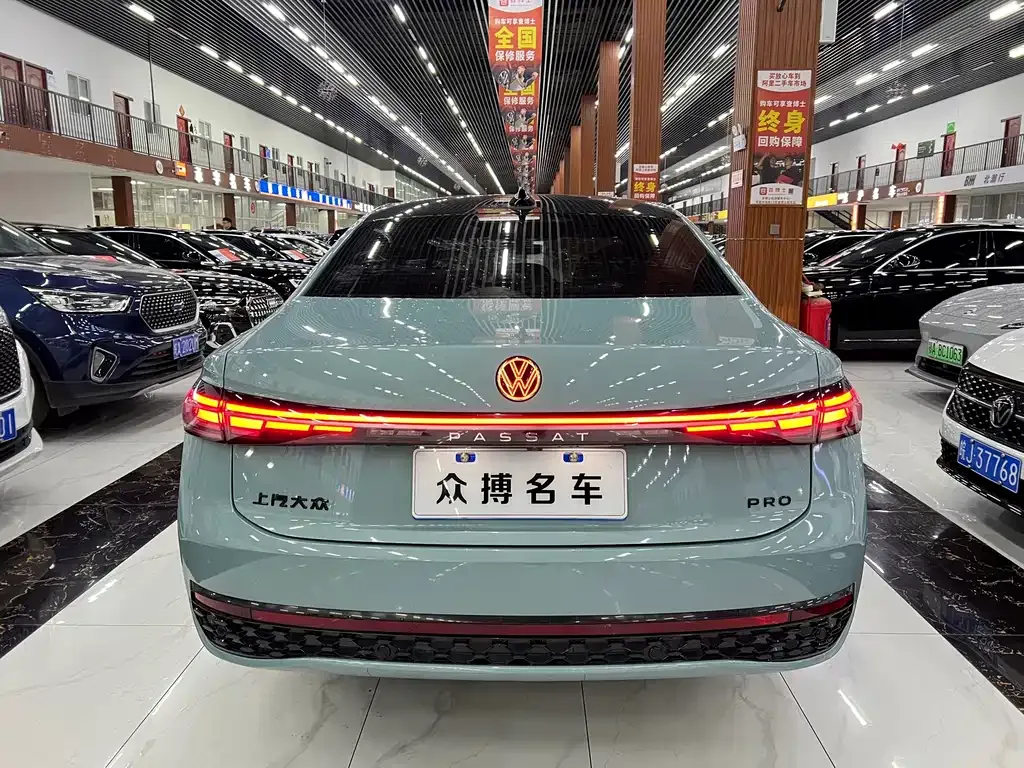 Volkswagen Passat — фото 8