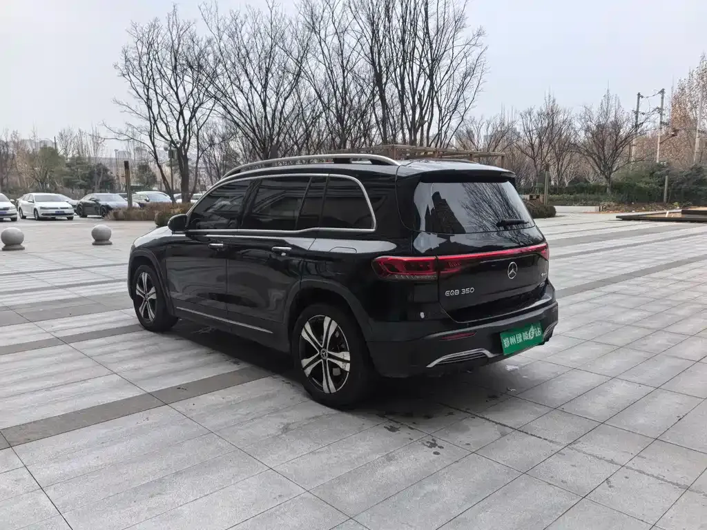Mercedes-Benz EQB — фото 9