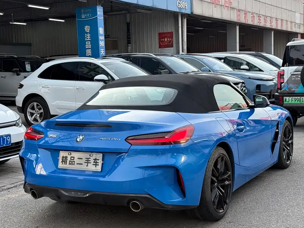 BMW Z4 — фото 10
