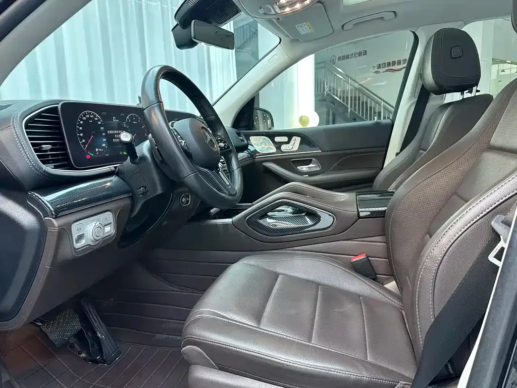 Mercedes-Benz GLS — фото 7