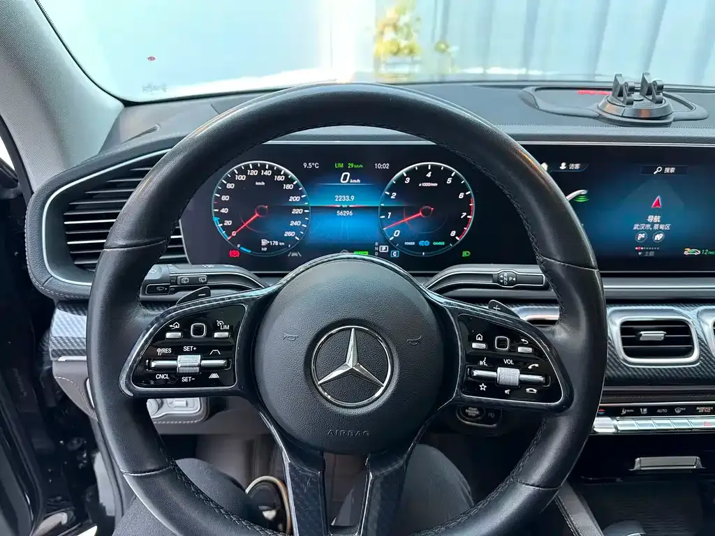 Mercedes-Benz GLS — фото 10