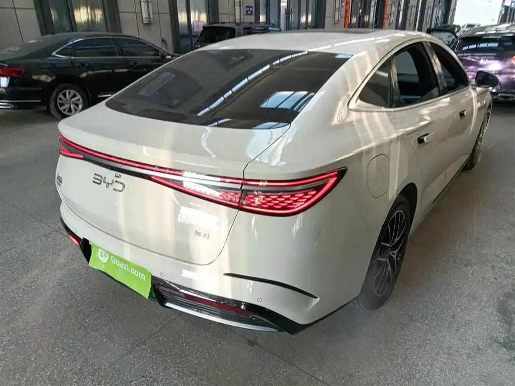 BYD Seal — фото 7