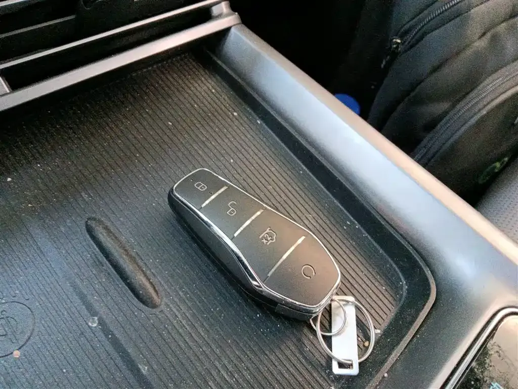 BYD Seal — фото 9