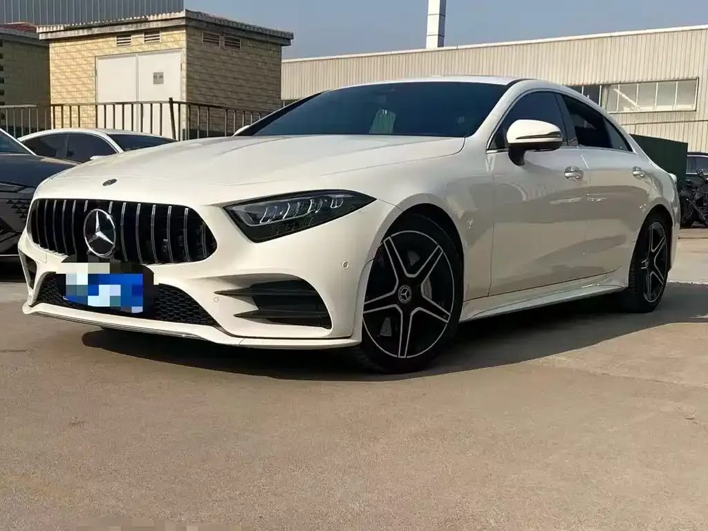Mercedes-Benz CLS — фото 1