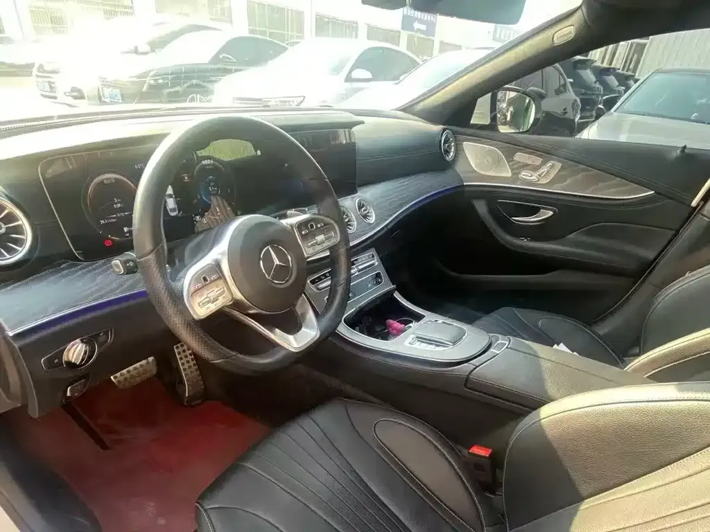 Mercedes-Benz CLS — фото 6