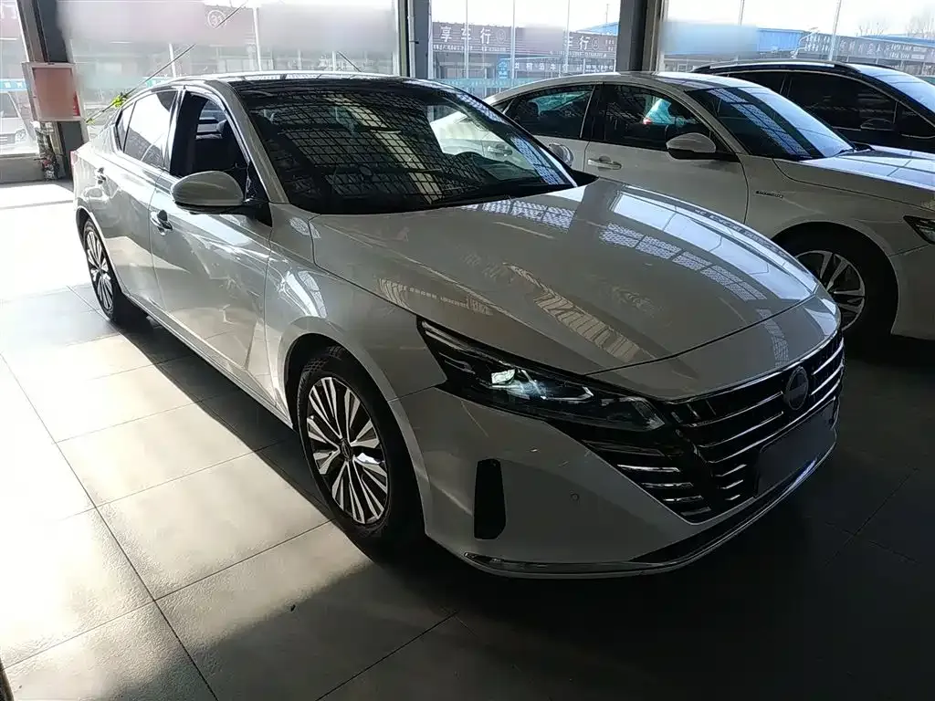Nissan Teana — фото 4
