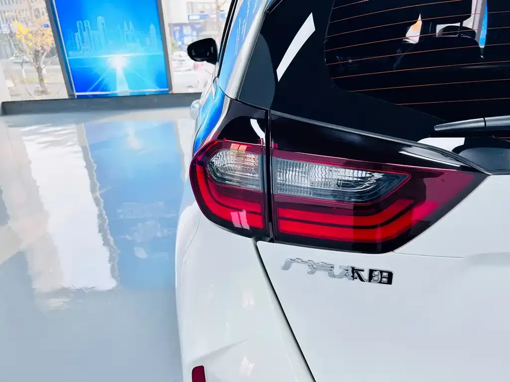 Honda Fit — фото 3