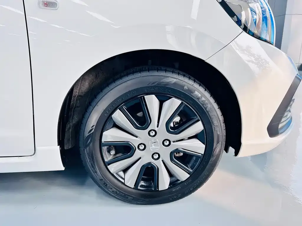 Honda Fit — фото 4