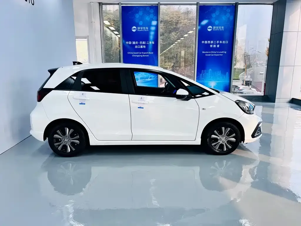 Honda Fit — фото 9