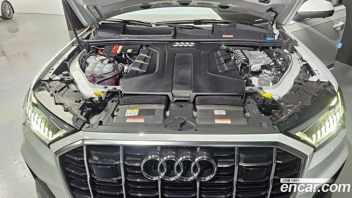 Audi Q7 — фото 10