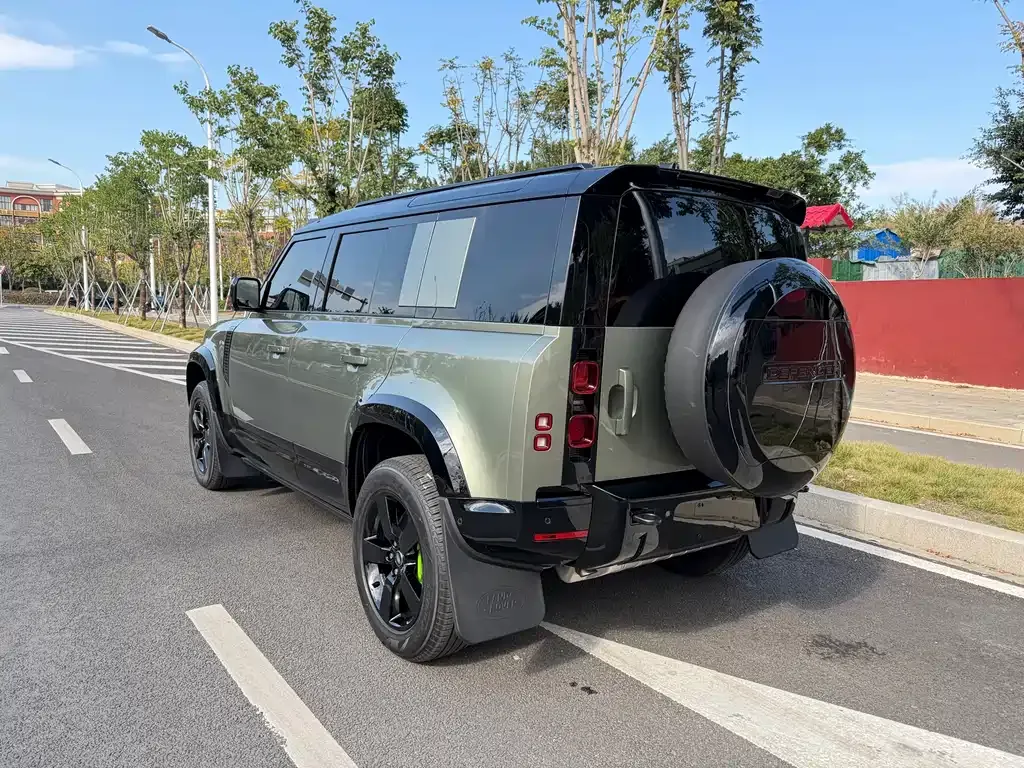 Land Rover Defender — фото 9