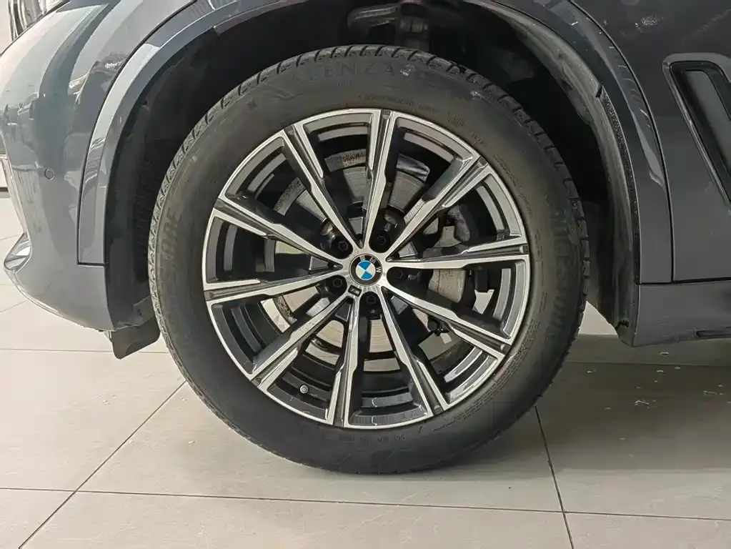 BMW X5 (Import) — фото 8