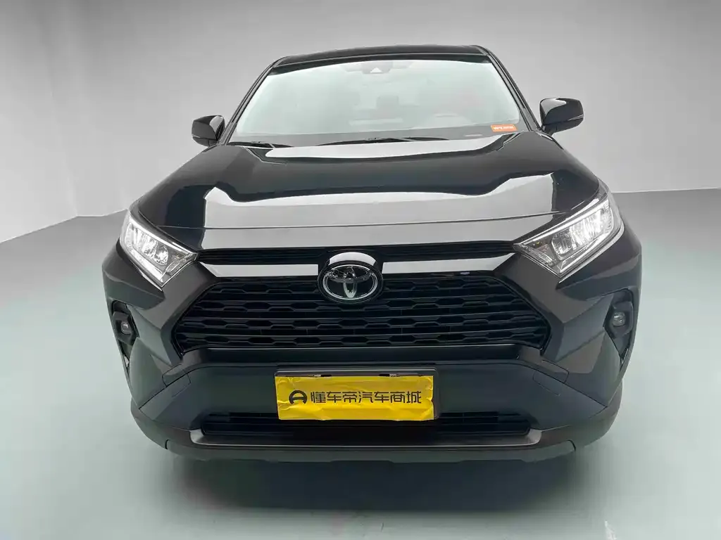 Toyota RAV4 — фото 2