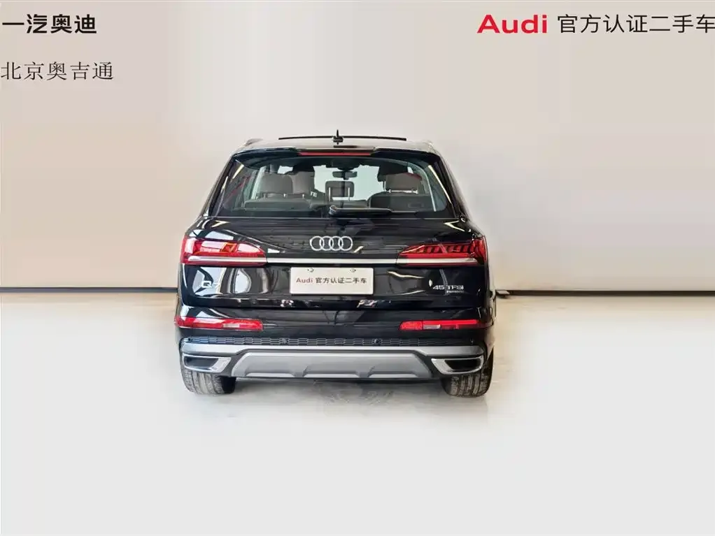 Audi Q7 — фото 2